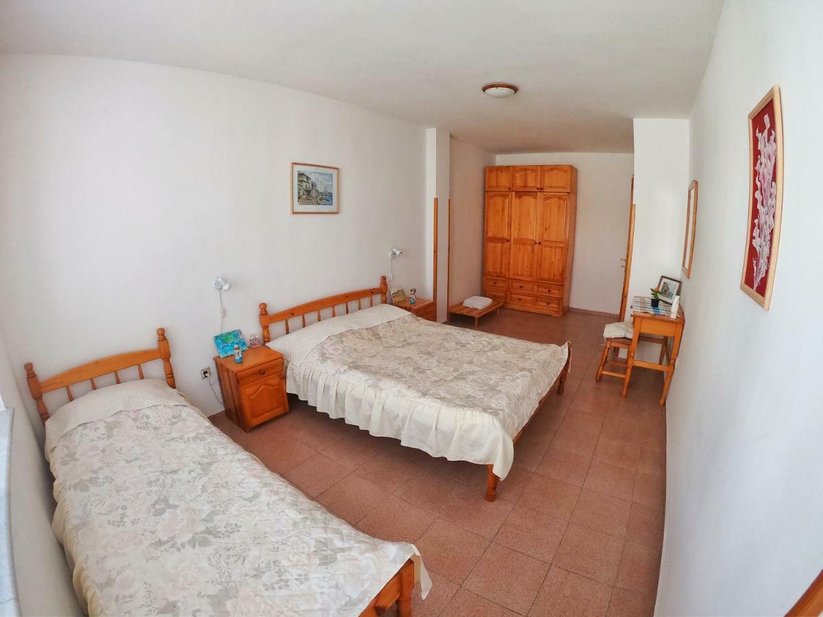 Apartment In St. Vlas With Terrace Sveti Vlas Exterior photo